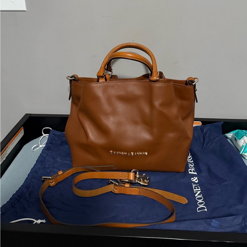 Dooney & Bourke Large City Barlow